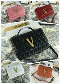 Picture of Versace Lady Handbags _SKUfw93184555fw